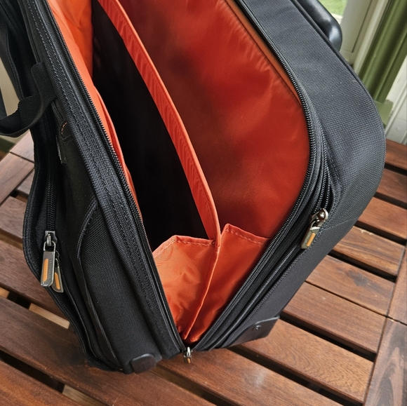 Briggs & Riley expandable briefcase, large - Picture 3 of 8